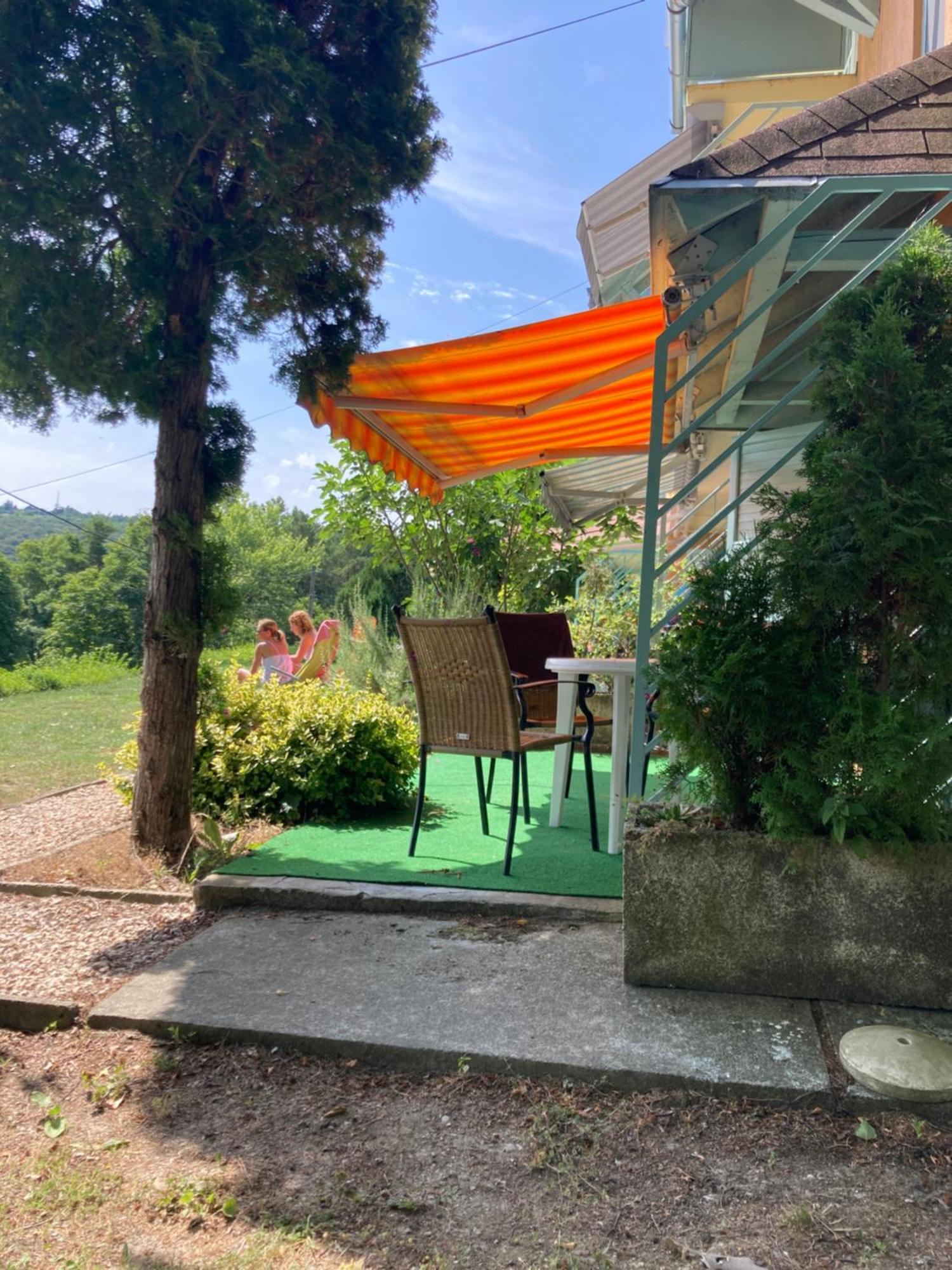 Oazis Apartman Orfű Buitenkant foto
